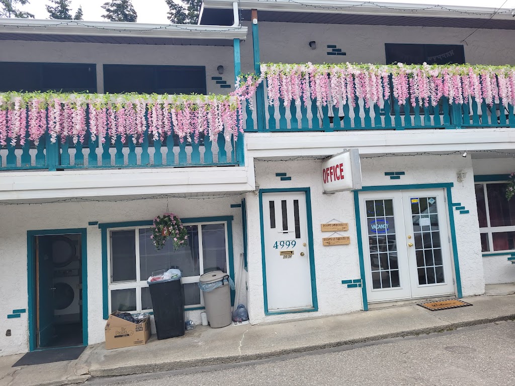 The Orchard (Hostel Private Bunks) | 4999 Highway 93, 1 B 27 Unit, Radium Hot Springs, BC V0A 1M0, Canada | Phone: (250) 347-0011