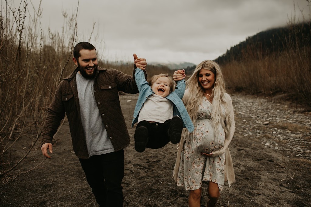 April Evelyn Photography | 46538 First Ave #6, Chilliwack, BC V2P 1W9, Canada | Phone: (604) 378-2636