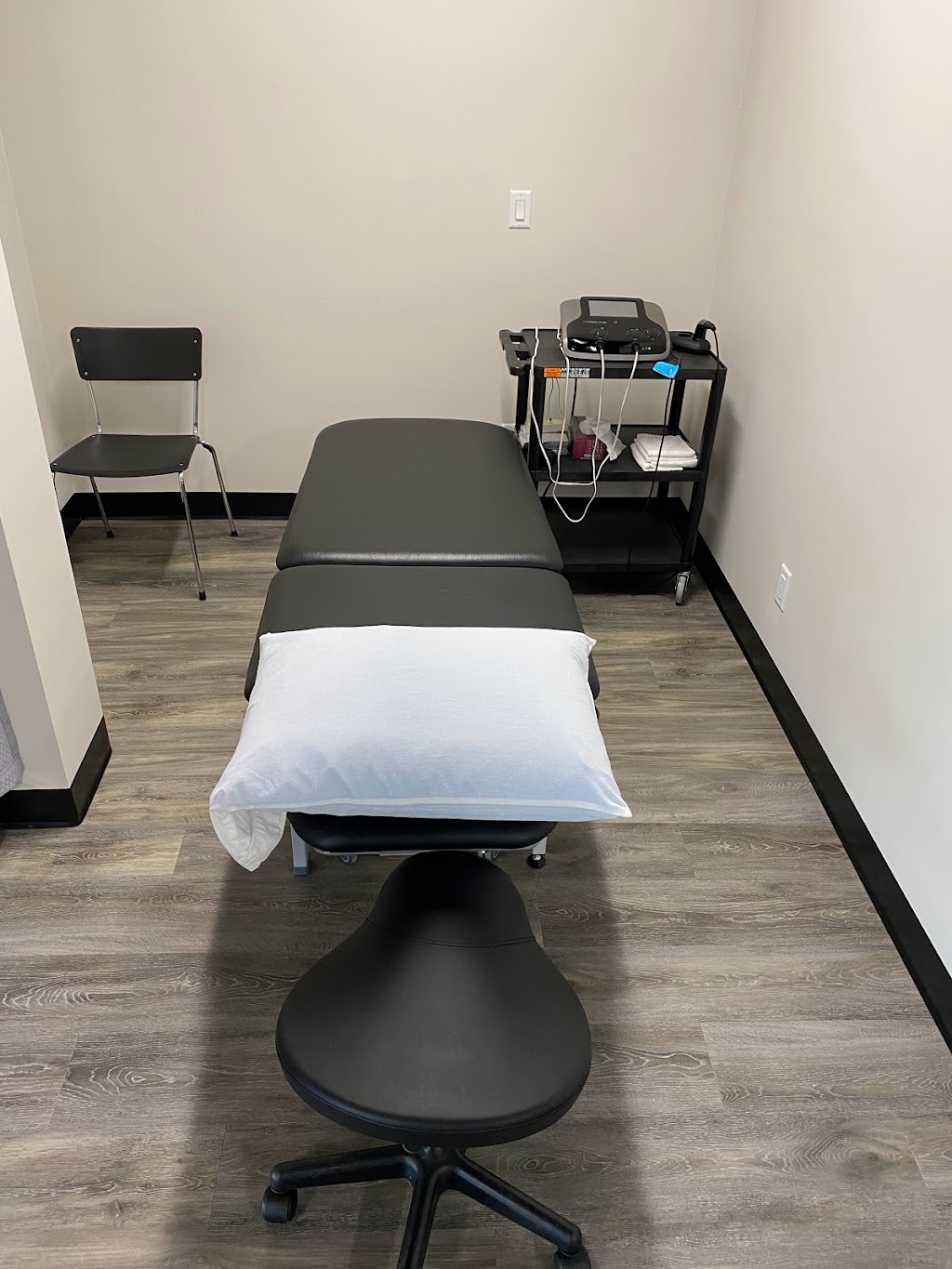 KINITRO Physiotherapy & Sports Clinic | 15920 Fraser Hwy #201, Surrey, BC V4N 0X8, Canada | Phone: (604) 503-8899