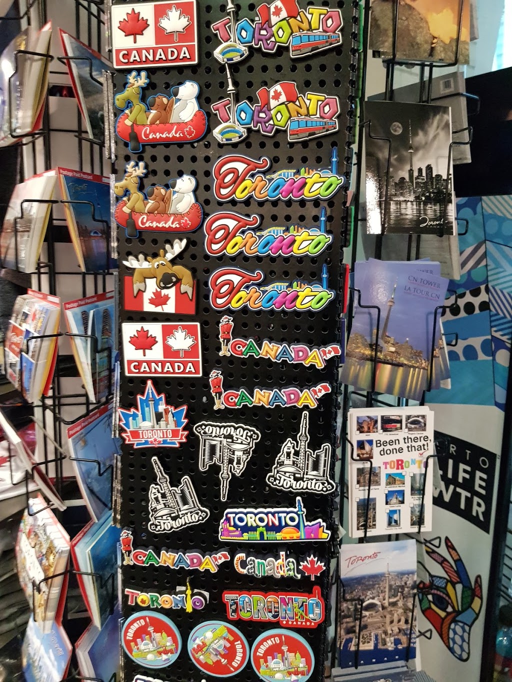 Gateway Newstands | 181 Bay St, Toronto, ON M5J 2T3, Canada | Phone: (416) 363-2242