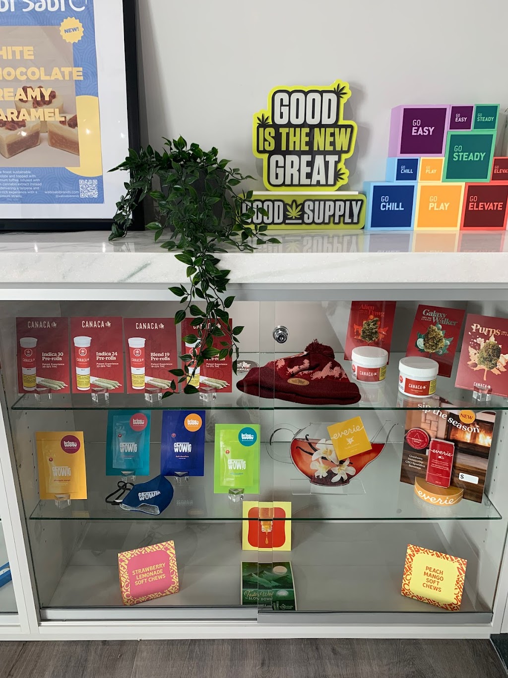Leaf Life Cannabis - Beacon | 11877 Sarcee Trail NW, Calgary, AB T3R 1W5, Canada | Phone: (587) 317-8233