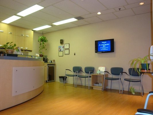 Lenny Slepchik, D.D.S. | 800 René-Lévesque Blvd W Suite 310, Montreal, QC H3B 1X9, Canada | Phone: (514) 875-7971