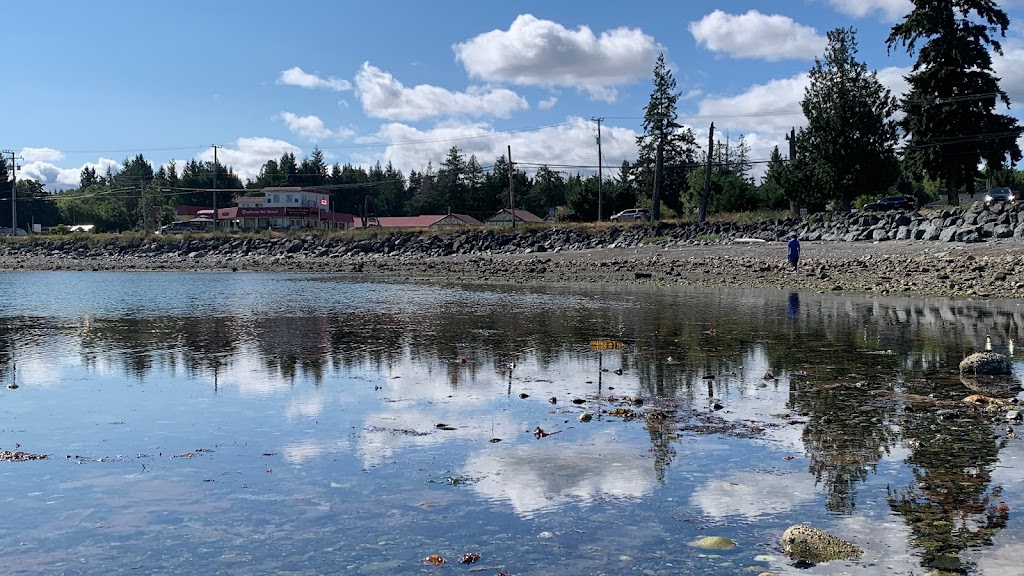 Qualicum Bay Resort | 5970 W Island Hwy W, Qualicum Beach, BC V9K 2N1, Canada | Phone: (250) 757-2003