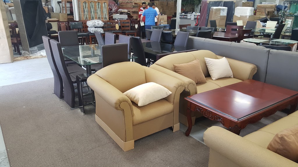 Creekbank Liquidation Centre | 5135 Creekbank Rd, Mississauga, ON L4W 1R3, Canada | Phone: (905) 614-1121