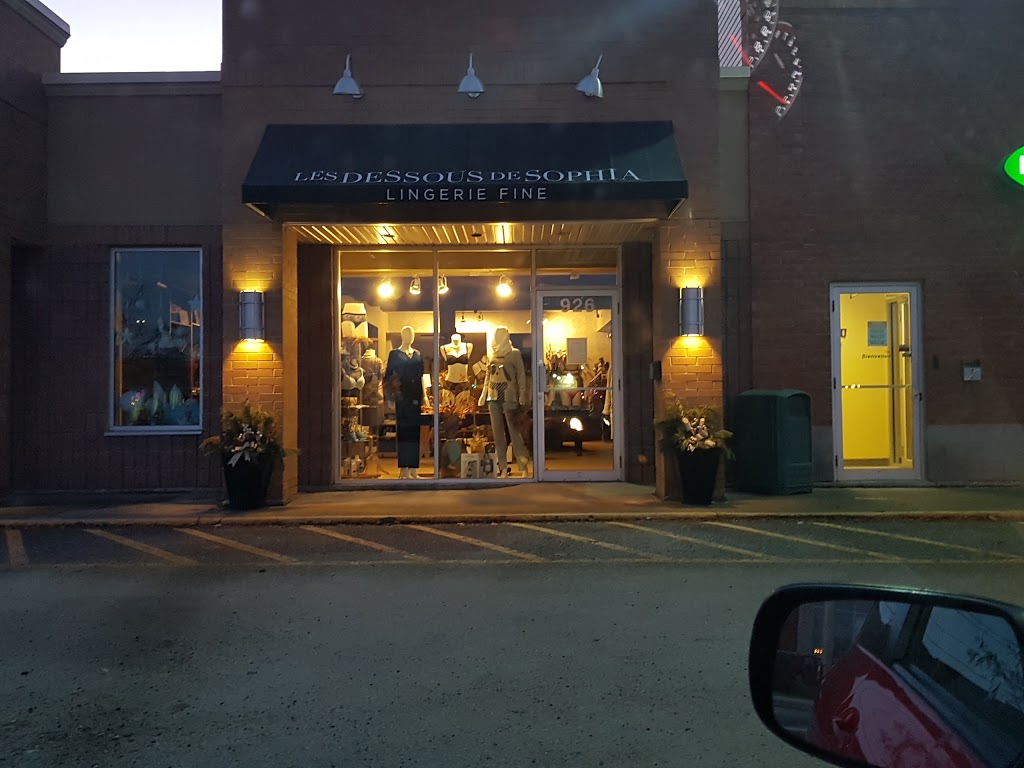 Dessous De Sophia | 926 Rue Principale O, Magog, QC J1X 2B6, Canada | Phone: (819) 769-0990