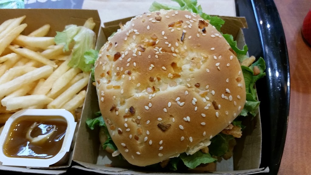 McDonalds | 26360 Fraser Hwy, Aldergrove, BC V4W 2Z7, Canada | Phone: (604) 857-7670