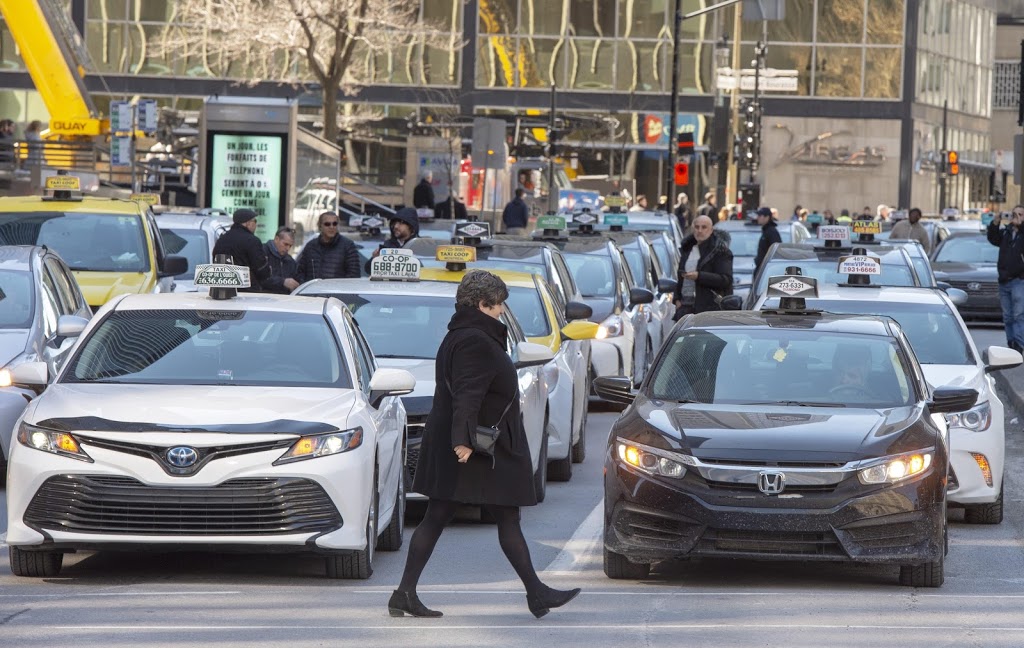 Taxi Bookit | 5900 Boulevard Marie-Victorin, Brossard, QC J4W 1A2, Canada | Phone: (514) 444-8080