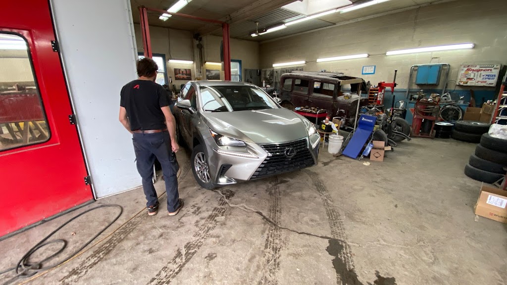 CARROSSERIE VALLEYFIELD | 509 Rue Hébert, Salaberry-de-Valleyfield, QC J6S 5N5, Canada | Phone: (450) 322-1333