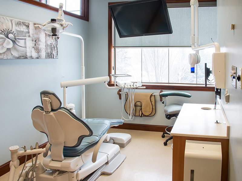 Sunrise Centre Dental - Drs. John and Sharon Koncan | 33 King William St #201, Huntsville, ON P1H 2L4, Canada | Phone: (705) 789-2369