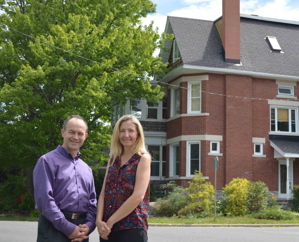 Loving Life Chiropractic | 842 Byron Ave, Ottawa, ON K2A 0H8, Canada | Phone: (613) 725-2525