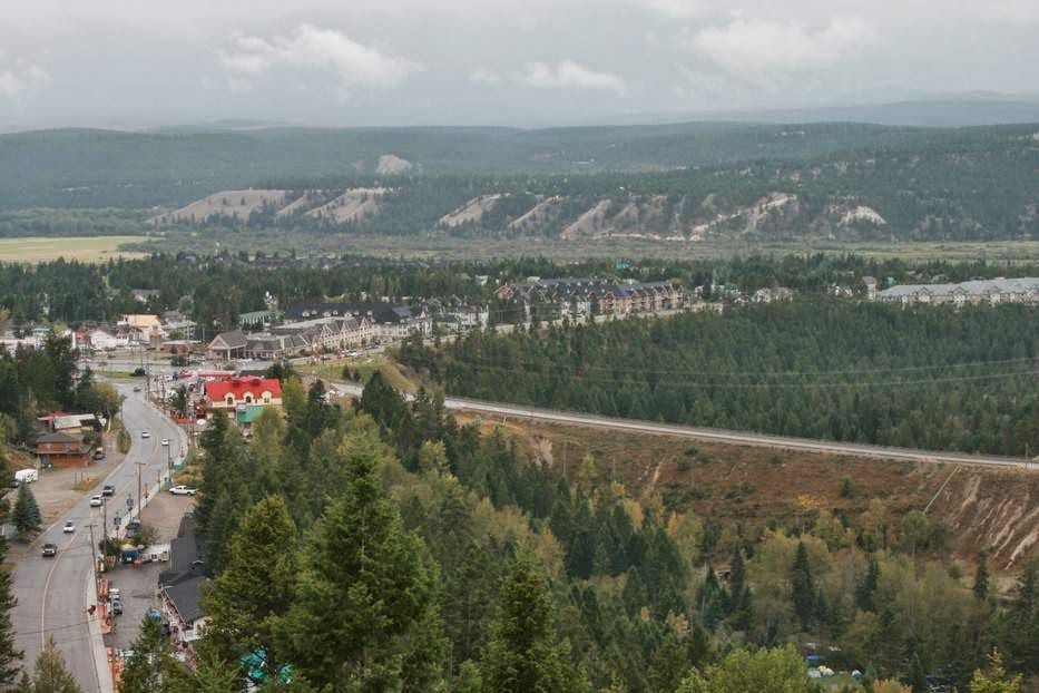 Rocky Mountain Springs Lodge | 5067 Madsen Rd, Radium Hot Springs, BC V0A 1M0, Canada | Phone: (250) 409-7999