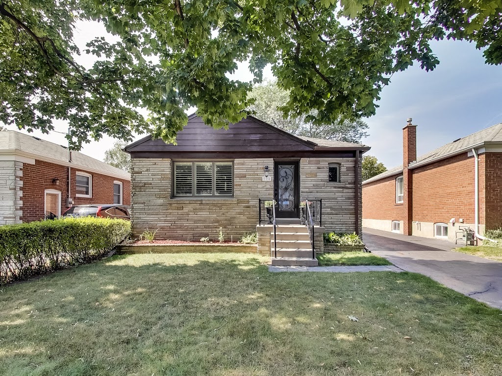 Etobicoke Real Estate Agent, Melissa Emond 2 Delta Street, Etobicoke