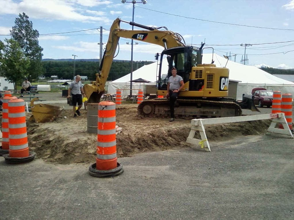 Excavation et broyages Deavecaron | 82 Rue Giasson, Saint-Jean-Port-Joli, QC G0R 3G0, Canada | Phone: (418) 598-7773
