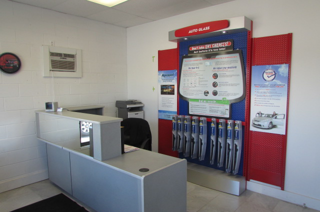 Reid Brothers Glass Centre | 19 Baskin Dr W, Arnprior, ON K7S 3G9, Canada | Phone: (613) 622-1222