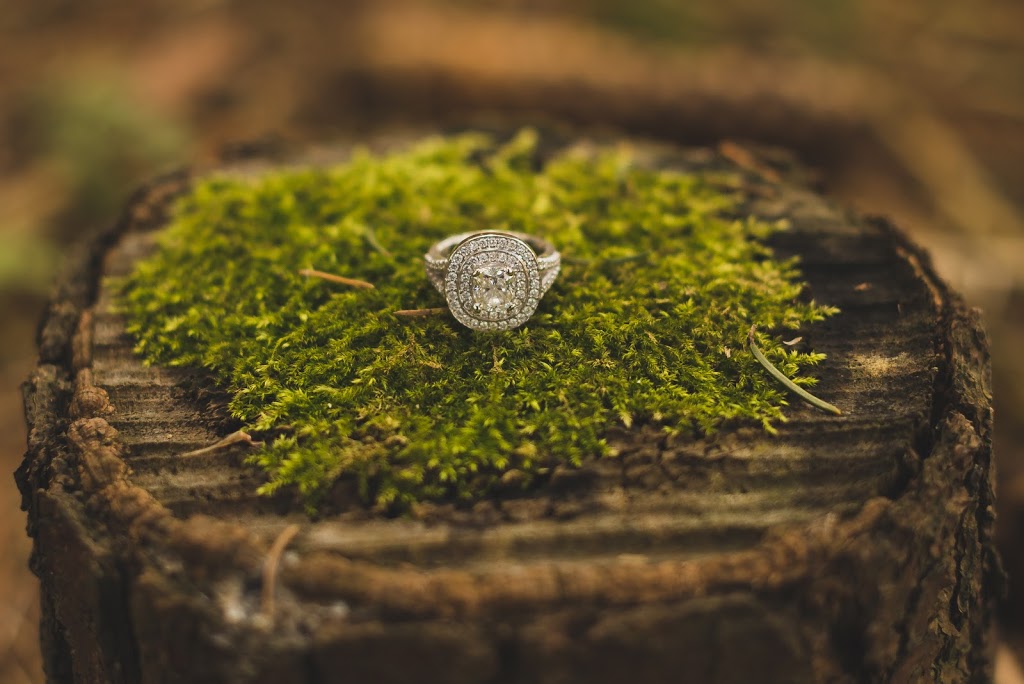 J. Real Jewellers | 900 King St 2nd Floor, London, ON N5W 2X7, Canada | Phone: (519) 432-0553