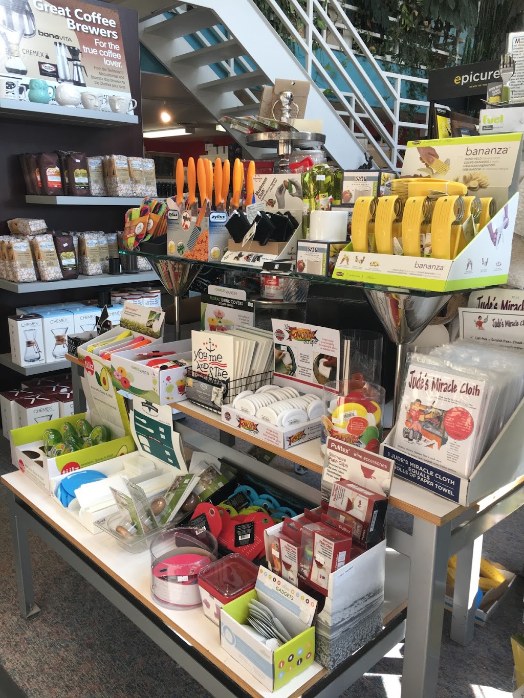 d.a.Niels Gourmet Kitchenware | 485 Berry St, Winnipeg, MB R3J 1N6, Canada | Phone: (204) 953-2345