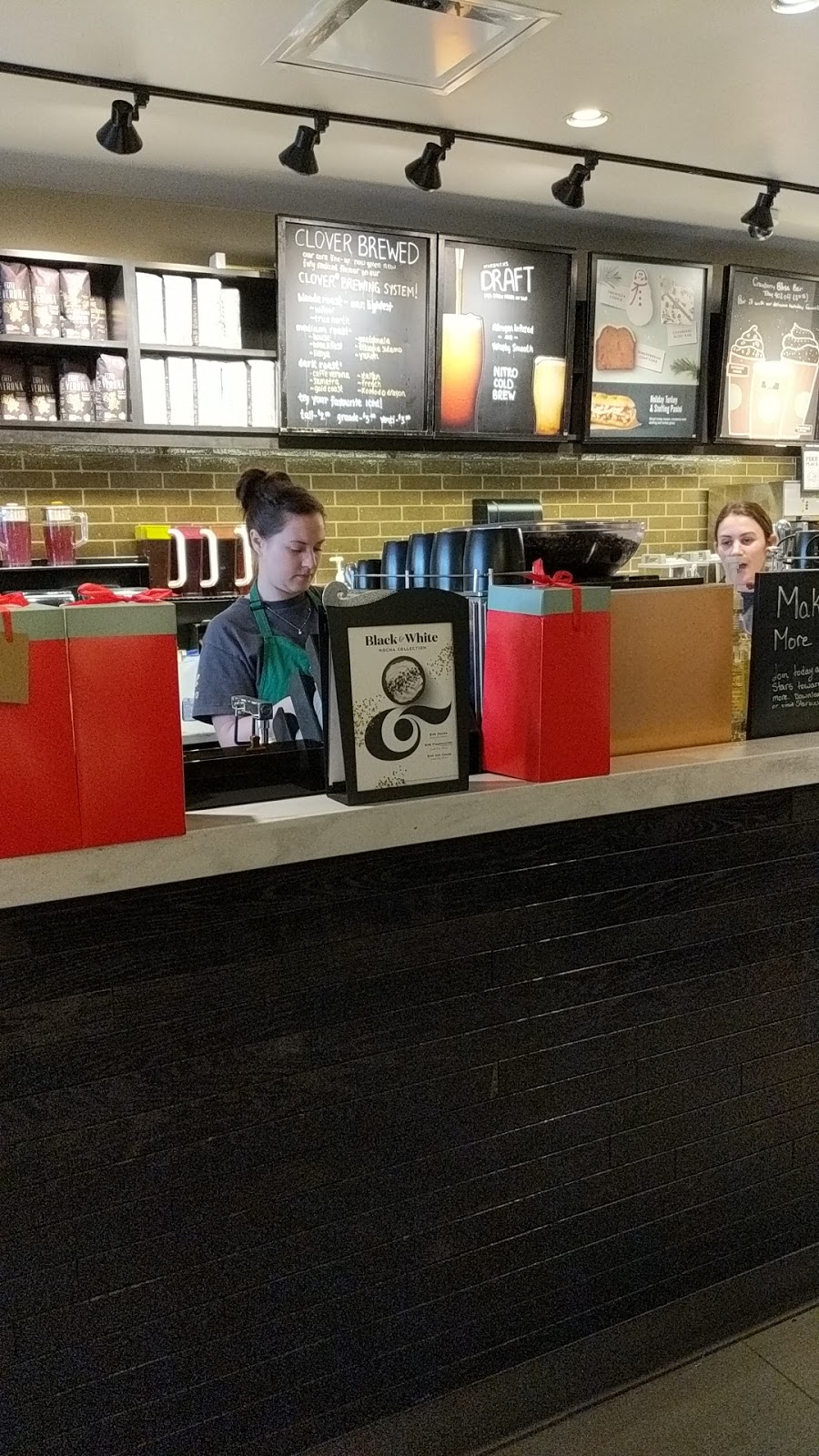 Starbucks | 22709 Lougheed Hwy #490, Maple Ridge, BC V2X 2V5, Canada | Phone: (604) 466-9576