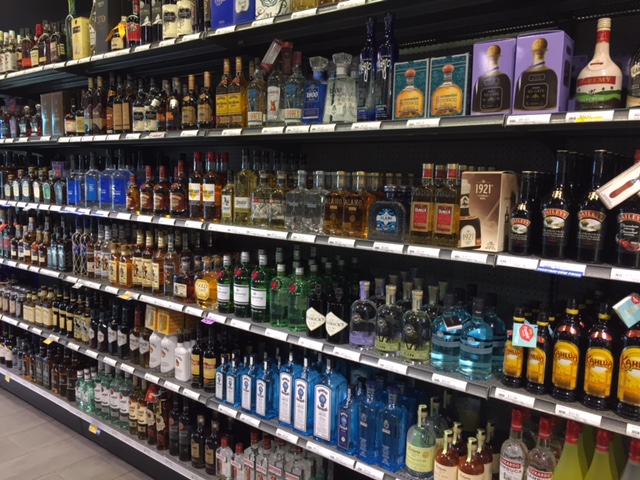 Crowfoot Wine & Spirits | 7460 Springbank Blvd SW #105, Calgary, AB T3H 0W4, Canada | Phone: (403) 242-2562