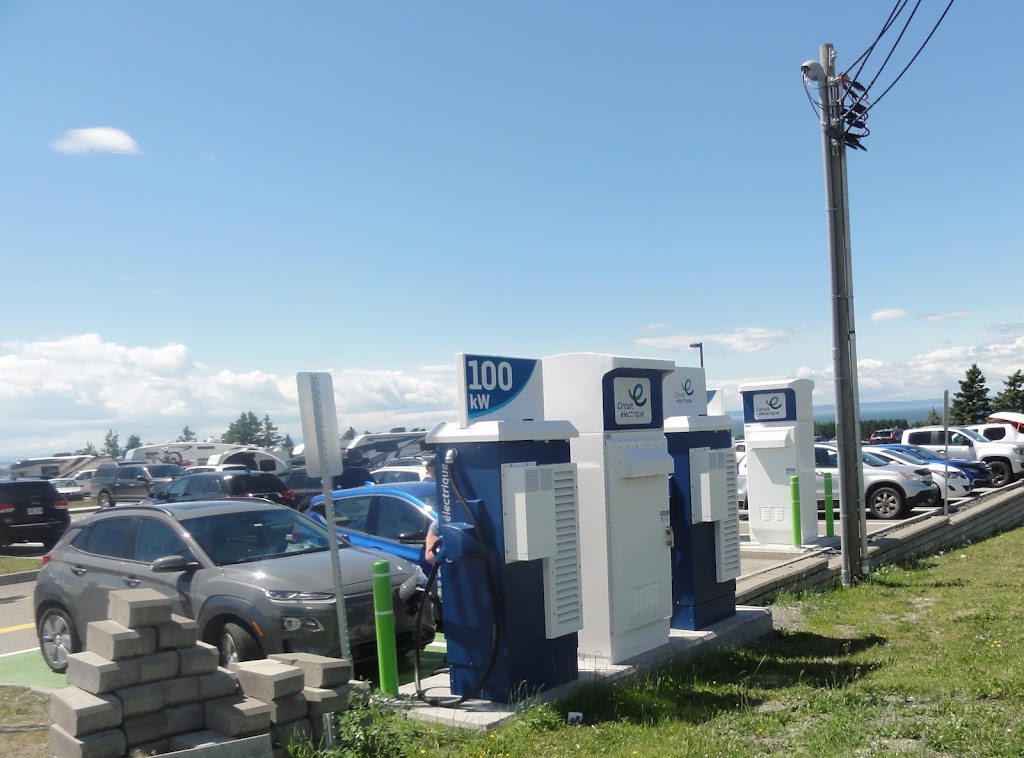 Circuit électrique Charging Station | 69 QC-132, Trois-Pistoles, QC G0L 4K0, Canada | Phone: (800) 686-9243