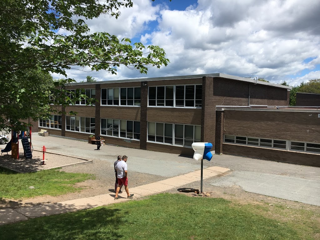 Duc dAnville Elementary | 12 Clayton Park Dr, Halifax, NS B3M 1L3, Canada | Phone: (902) 457-8940