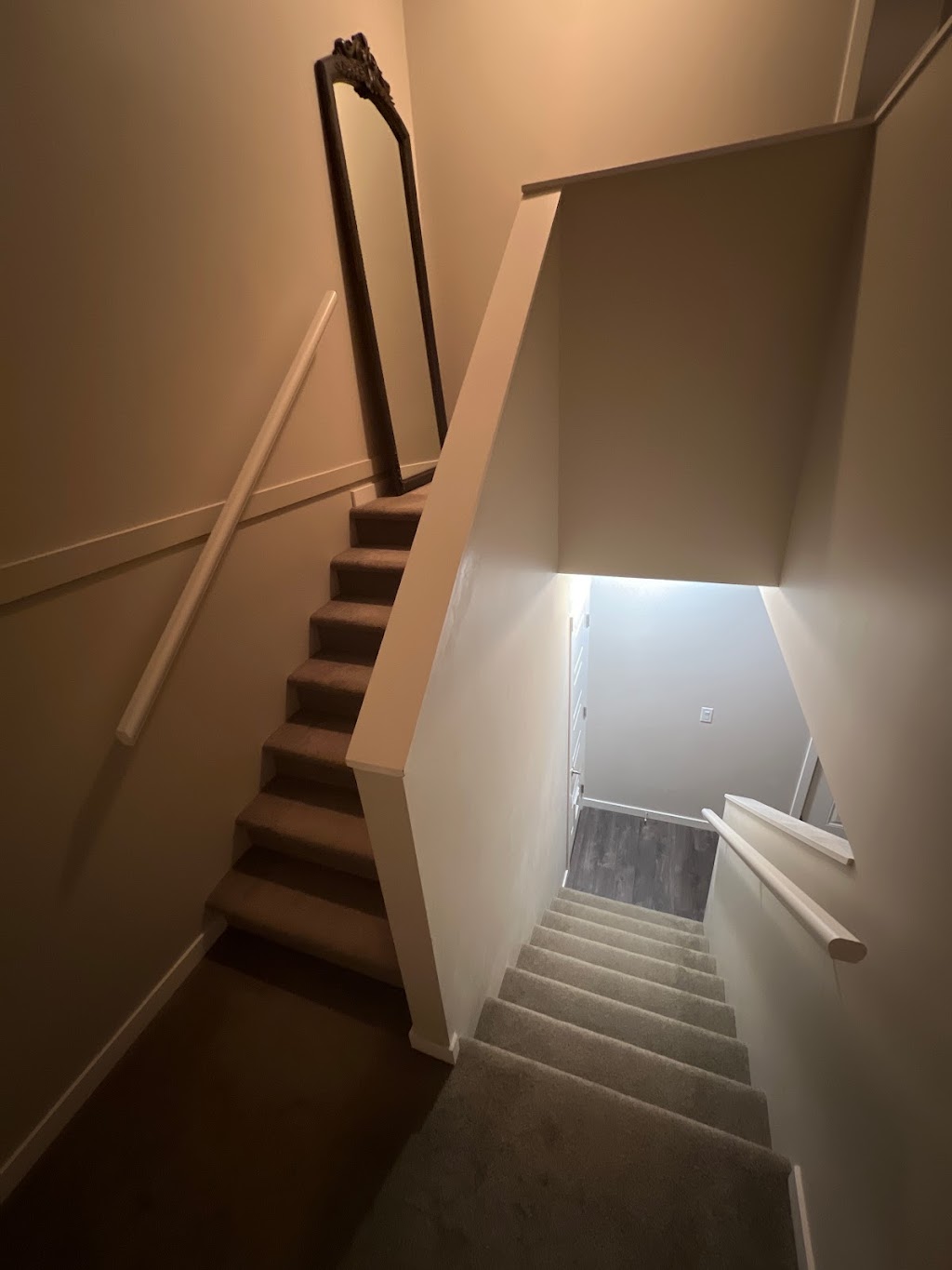 Up Down Movers | 675 W Windsor Rd, North Vancouver, BC V7N 2N9, Canada | Phone: (604) 674-1088