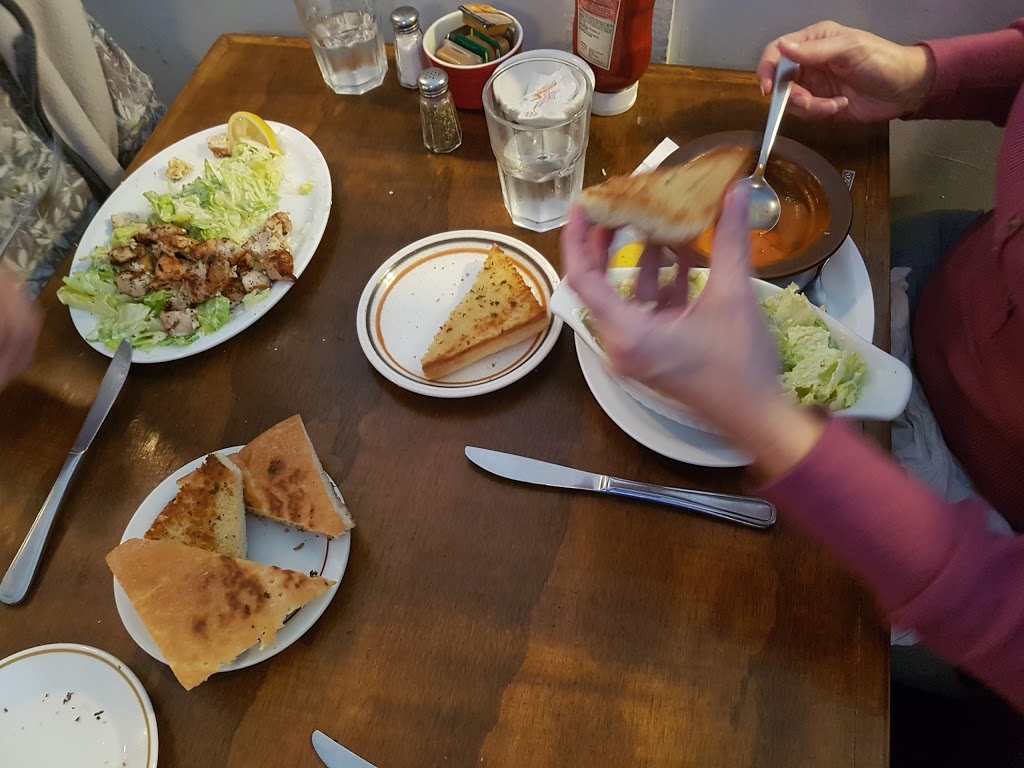 Grape Leaf Café | 360 Robinson Ave, Naramata, BC V0H 1N0, Canada | Phone: (778) 514-1414