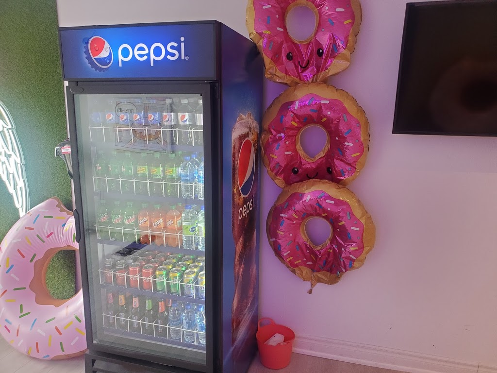 Mini Donut Factory | 15504 Yonge St, Aurora, ON L4G 1P2, Canada | Phone: (905) 503-0433