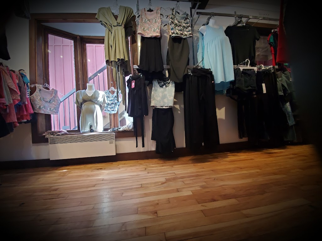 Boutique Bébé N.K inc | 785 Rue de St Jovite, Mont-Tremblant, QC J8E 3J8, Canada | Phone: (819) 321-5578
