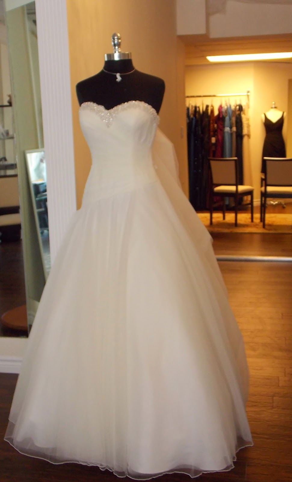Richmond Hill Bridal Boutique | 2 Mary Gapper Crescent #2, Richmond Hill, ON L4C 0J4, Canada | Phone: (905) 237-8914