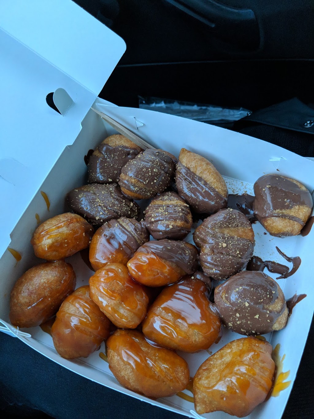 Loukouman - Coffee Espresso Tea - Ice Cream - Dessert - Catering | 522 Rue Jarry O, Montréal, QC H3N 1E9, Canada | Phone: (514) 272-5272