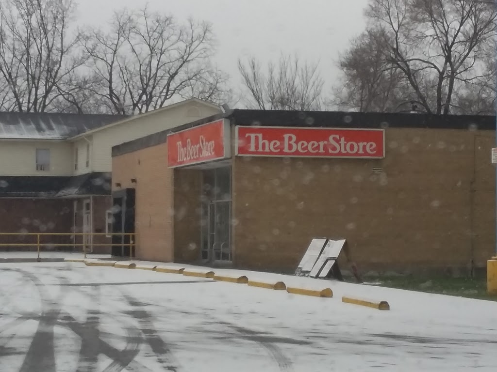 Beer Store 4215 | 23 Thorold Rd, Welland, ON L3C 3T3, Canada | Phone: (905) 734-7826