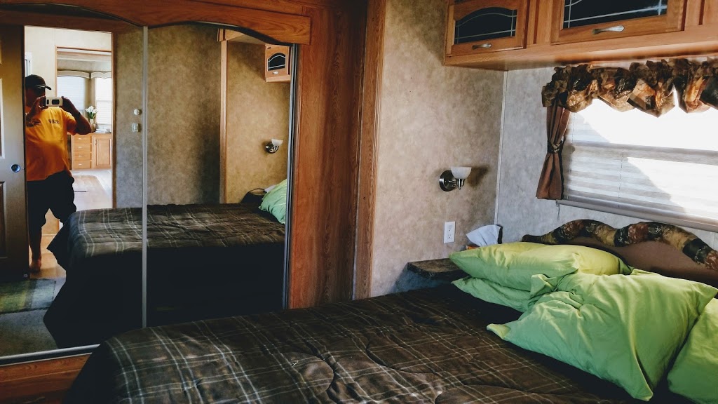 Camping Nadeau | 300 Rue des Campeurs, Sainte-Mélanie, QC J0K 3A0, Canada | Phone: (450) 889-2336