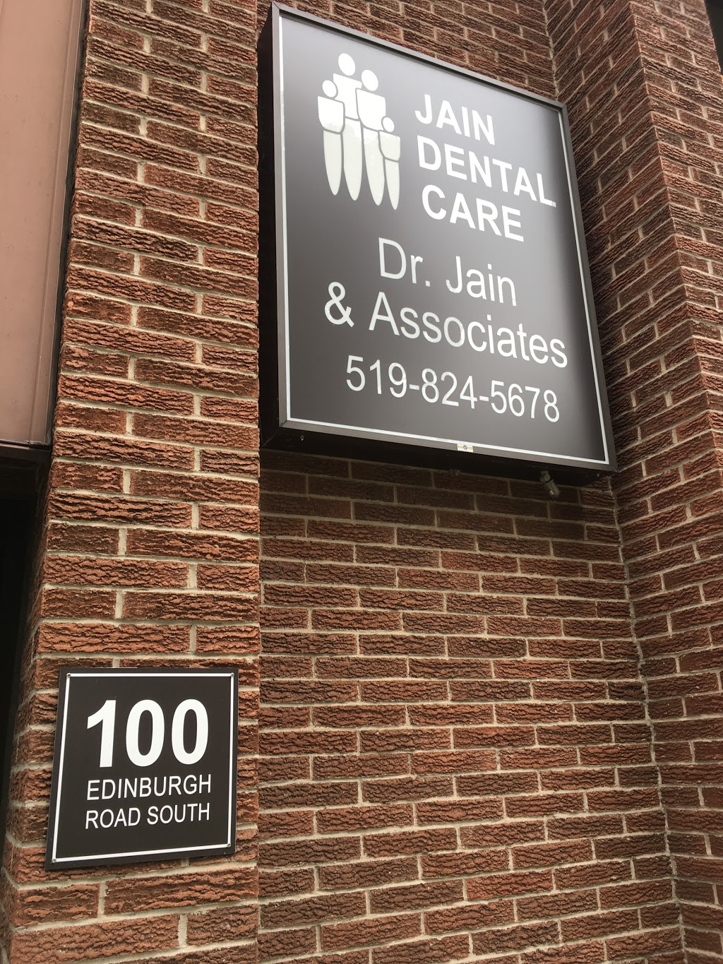 Dr Zia Beg, Orthodontist | 100 Edinburgh Rd S 2nd Floor, Guelph, ON N1H 5P4, Canada | Phone: (519) 821-5090