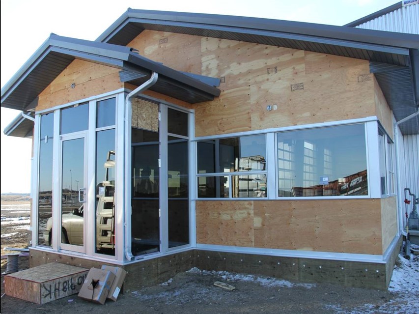 Glacier Glass Service Ltd | 410 Quebec St, Regina, SK S4R 1K7, Canada | Phone: (306) 545-3990