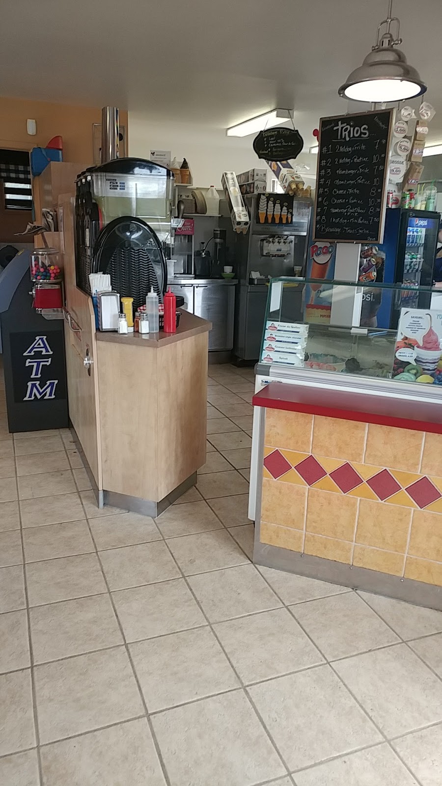 Mickey Crèmerie | 465 Rue Saint-Jacques, Napierville, QC J0J 1L0, Canada