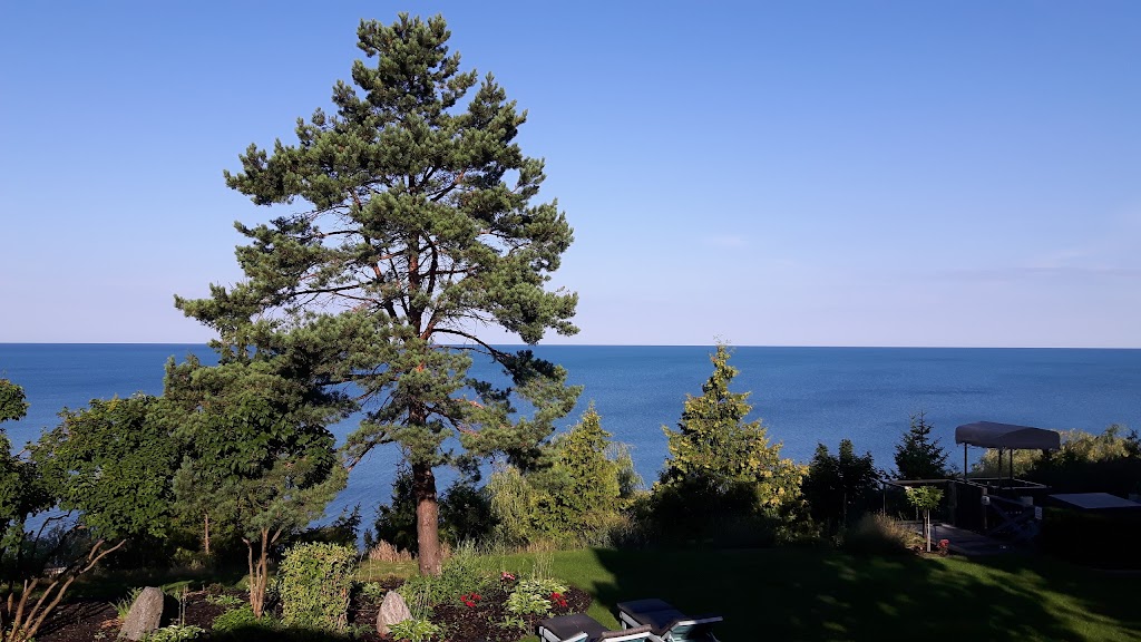 Brentwood on the Beach | 33937 Moore Ct, Zurich, ON N0M 2T0, Canada | Phone: (519) 236-7137