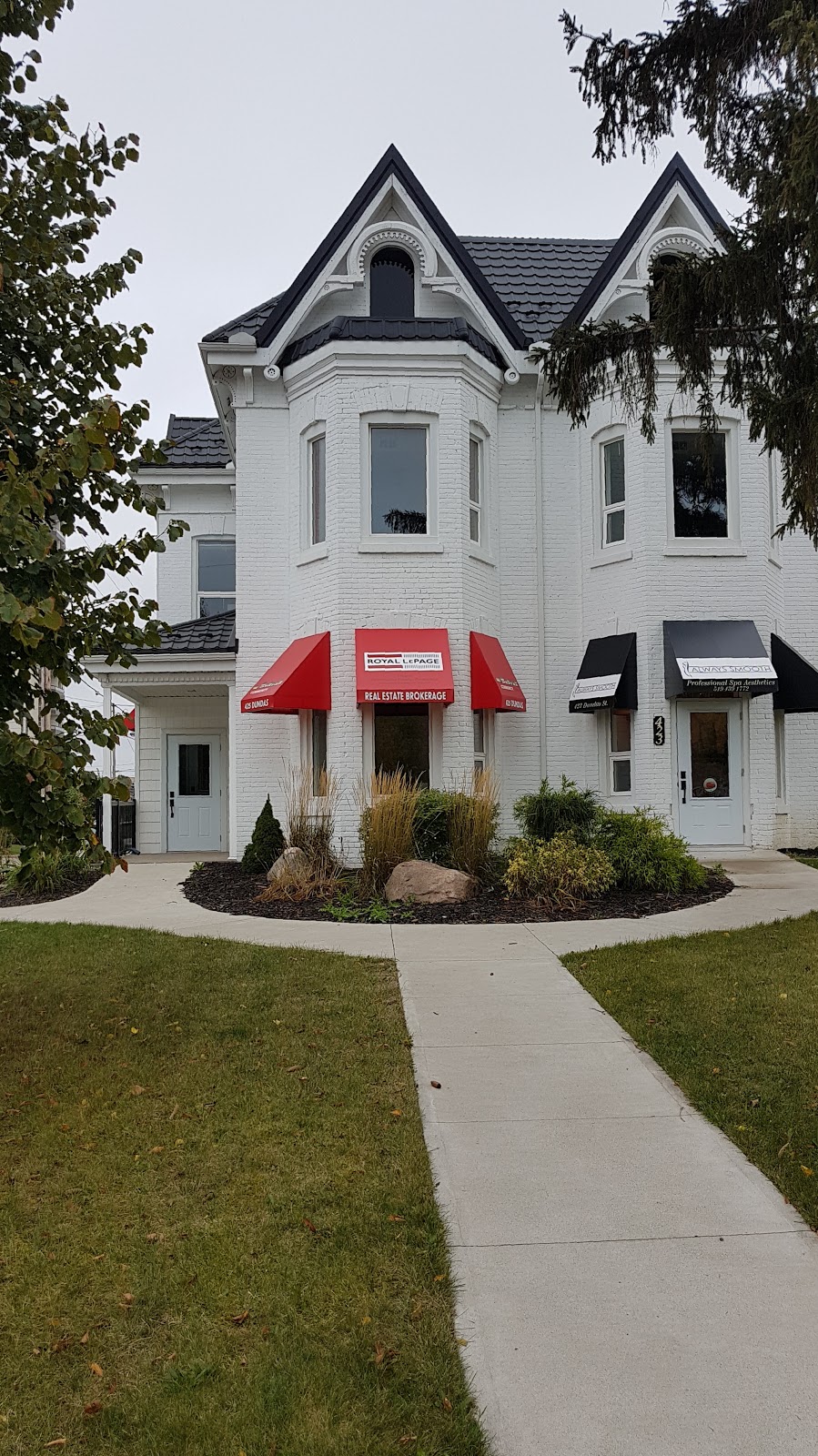 Rebecca Nash Photography | 164 Hale St, London, ON N5W 1E7, Canada | Phone: (226) 973-7115