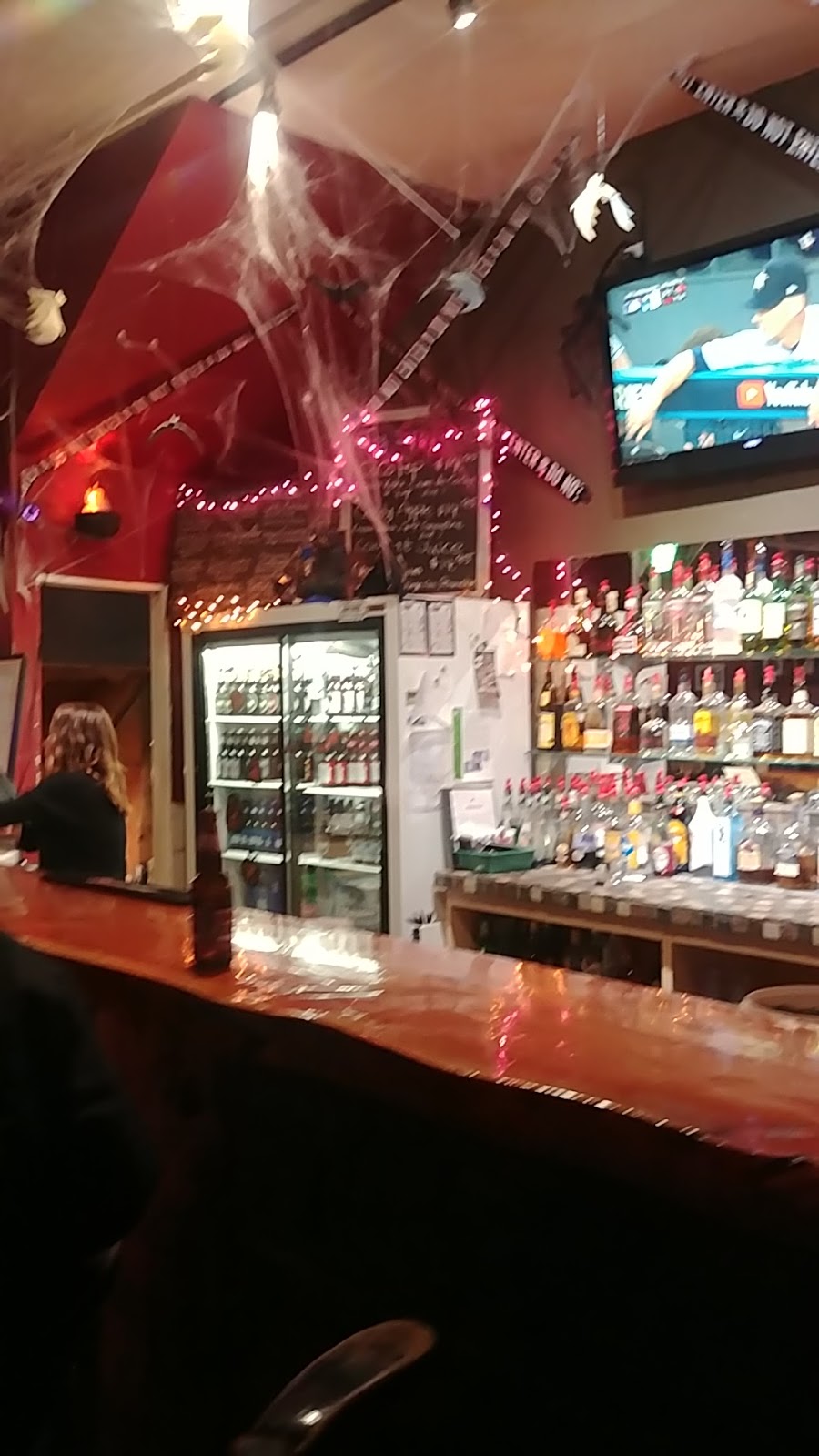 JDs Restaurant & Pizza | 2013 19 Ave, Didsbury, AB T0M 0W0, Canada | Phone: (403) 335-3541
