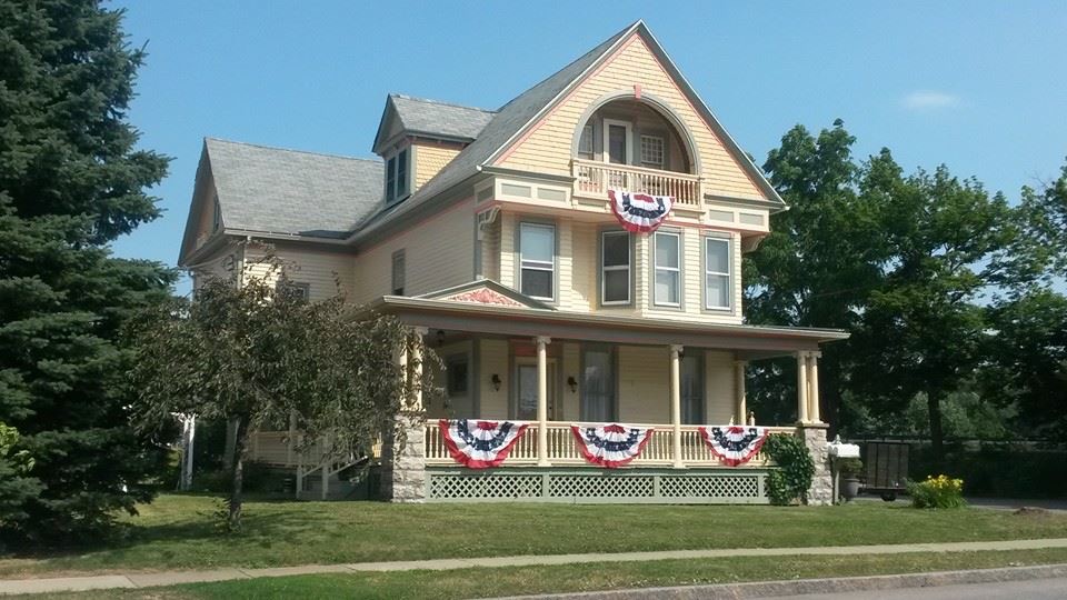 Mystic Pines Candle Co. | 42 Aurora St, Lancaster, NY 14086, USA | Phone: (716) 406-7463