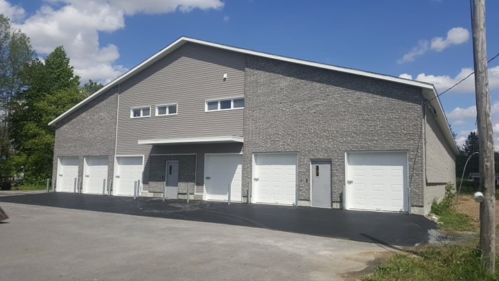 Les entrepôts Ad Hoc | 1345 Rue Jacques Cartier S, Saint-Jean-sur-Richelieu, QC J3B 6Y8, Canada | Phone: (438) 405-6489