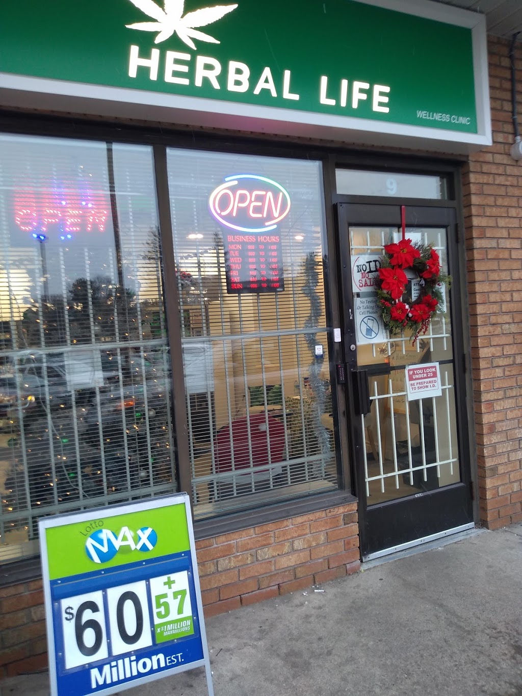 Uno Stop & Canada Post Office | 1447 Upper Ottawa Street L8W 3K0, Hamilton, ON L8W 3J6, Canada | Phone: (905) 318-8661