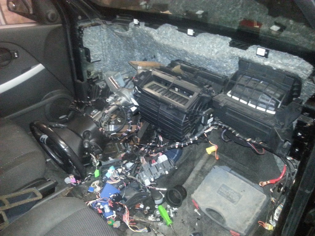 Auto Tech 2001 | 6818 ON-35, Coboconk, ON K0M 1K0, Canada | Phone: (705) 454-3590