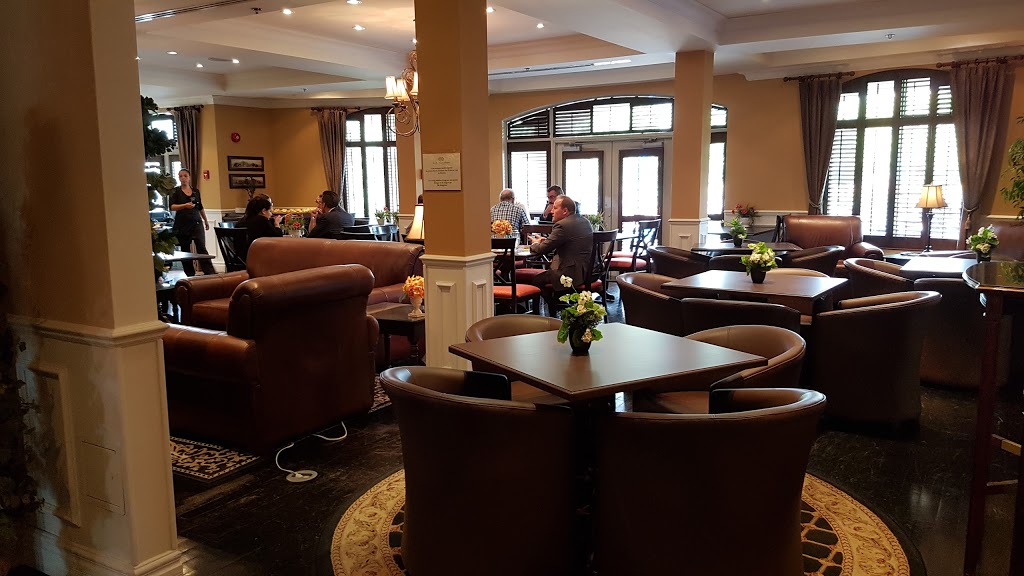 Le St-Martin Bromont Hôtel & Suites | 111 Boul. du Carrefour, Bromont, QC J2L 3L1, Canada | Phone: (866) 355-0044