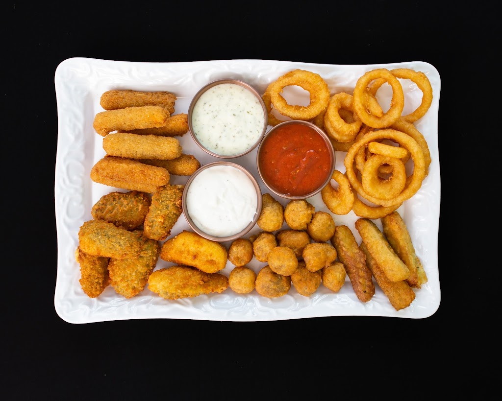 Lorenzos Pizzeria | 94 Montréal Rd, Vanier, ON K1L 6E6, Canada | Phone: (613) 562-0848