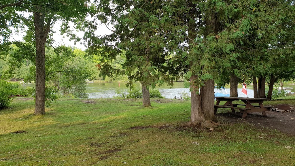 Coles Point Resort & Trailer Park | 332 Coles Point Rd, Campbellford, ON K0L 1L0, Canada | Phone: (705) 653-1227