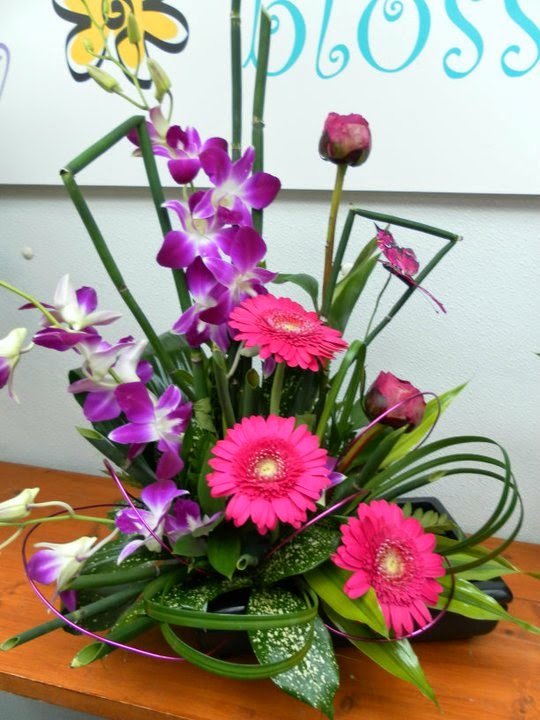 First Class Flowers | 8251 Elbow Dr SW, Calgary, AB T2V 1K6, Canada | Phone: (403) 255-2239