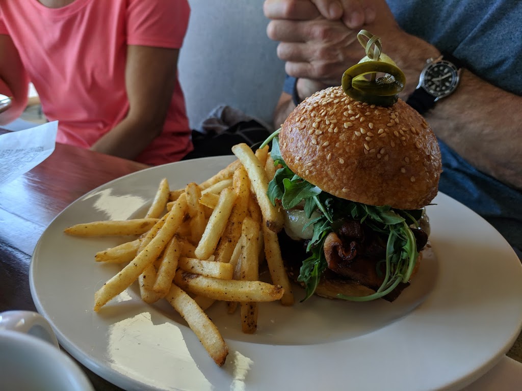 West Coast Grill | 6929 W Coast Rd, Sooke, BC V9Z 0V1, Canada | Phone: (778) 425-0888