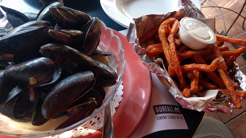 Café Bla-Bla | 2 Rue Wellington S, Sherbrooke, QC J1H 5C7, Canada | Phone: (819) 565-1366