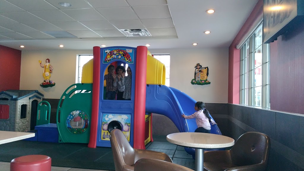 McDonalds | 4100 1re Ave, Charlesbourg, QC G1H 2S4, Canada | Phone: (418) 627-1641
