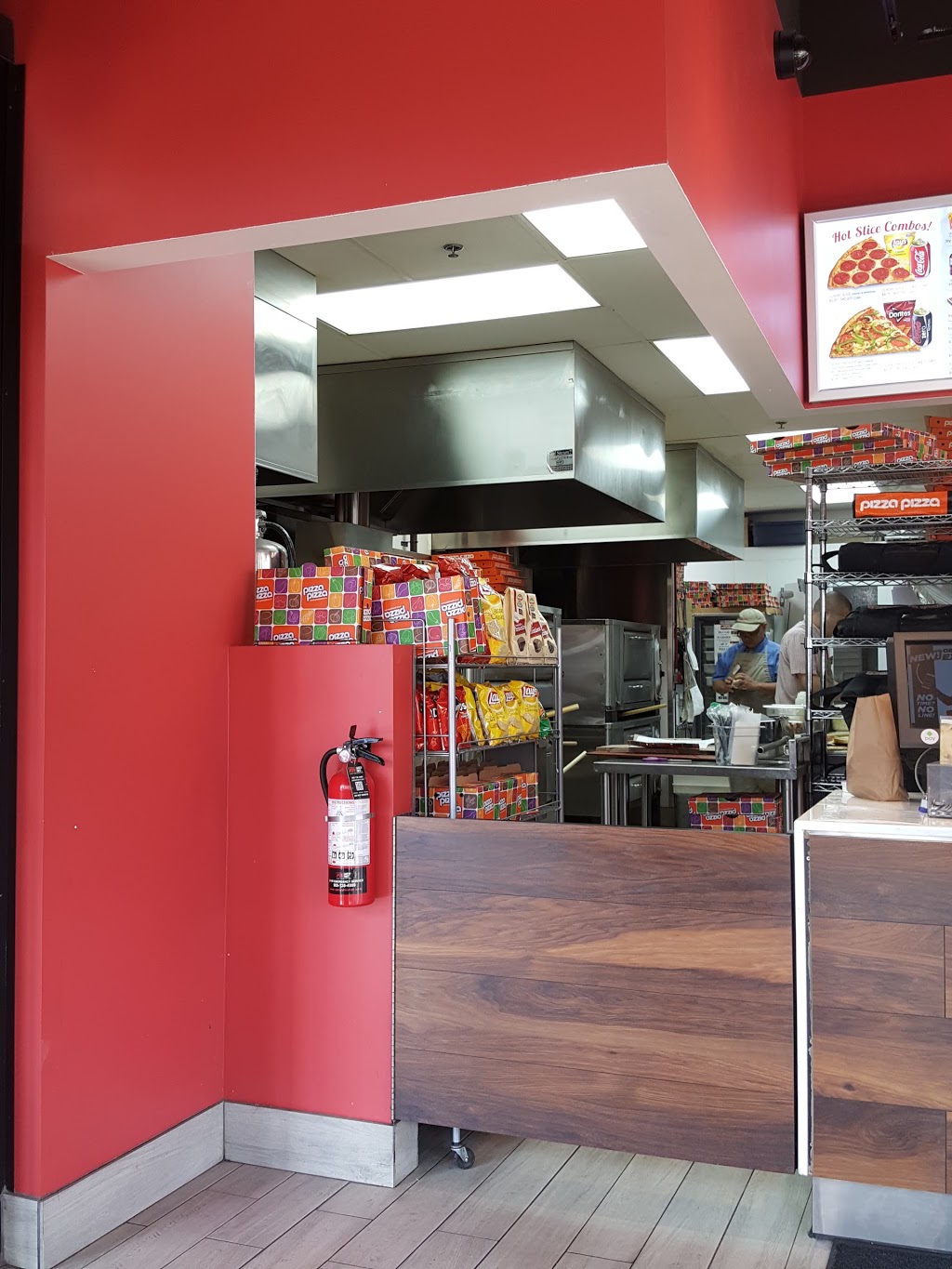 Pizza Pizza | 980 Central Park Dr, Brampton, ON L6S 3L7, Canada | Phone: (416) 967-1111